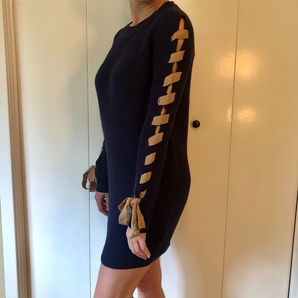 NWOT Lace-up Sleeve Sweater Dress - Picture 2 of 4